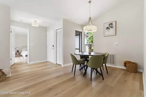 Dining - 598 Pine Forest Ct, Melbourne, FL 32940 photo 1 of 2