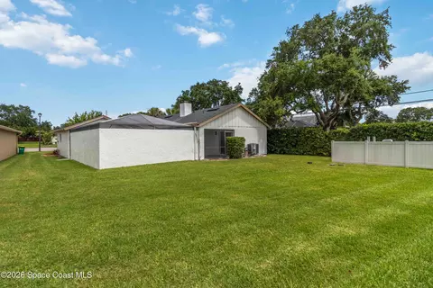Exterior - 598 Pine Forest Ct, Melbourne, FL 32940 photo 8 of 11