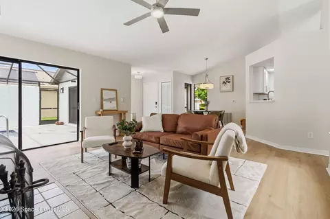 Living - 598 Pine Forest Ct, Melbourne, FL 32940 photo 4 of 4
