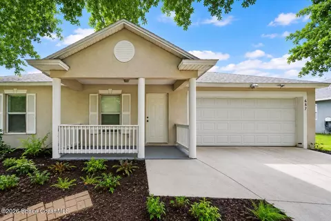 657 Floyd St SE, Palm Bay, FL 32909