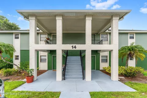 2254 Flower Tree Cir, Melbourne, FL 32935