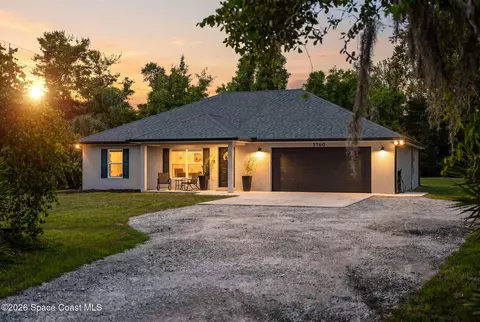 3760 Montgomery Rd, Mims, FL 32754