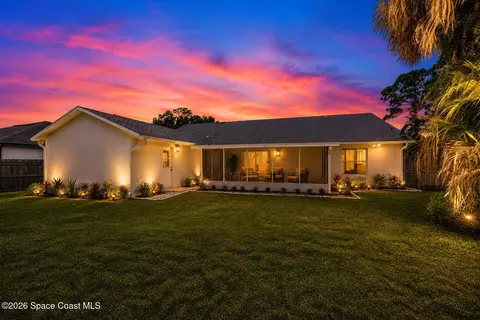 709 Haryestor Ave SW, Palm Bay, FL 32908