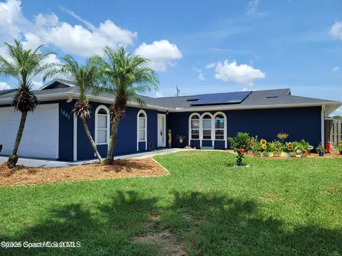 1861 Calmar St NW, Palm Bay, FL 32907