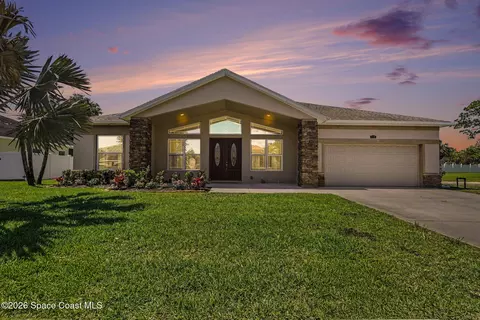 110 Via Catalano Ct NE, Palm Bay, FL 32907