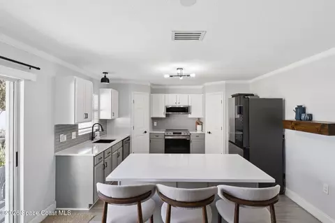 Kitchen - 4981 Spinet Dr, Melbourne, FL 32940 photo 3 of 4