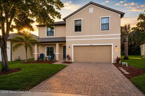 992 Hailey St, Melbourne, FL 32904