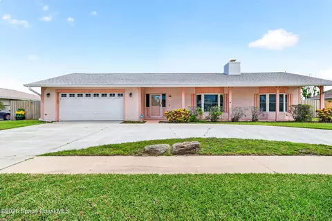 215 Dogwood Ave, Melbourne Beach, FL 32951