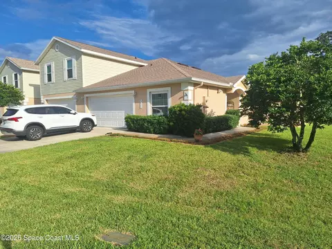 511 L M Davey Ln, Titusville, FL 32780