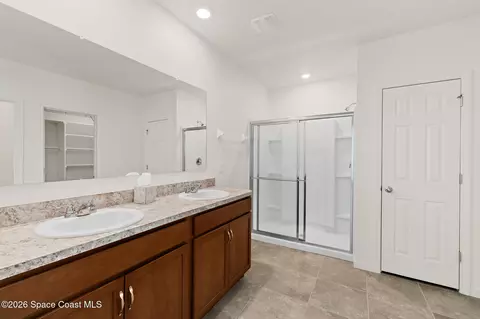 Bath - 3628 Loggerhead Ln, Mims, FL 32754 photo 2 of 3