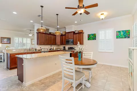 Kitchen - 543 Heming Way, Melbourne, FL 32901 photo 5 of 6
