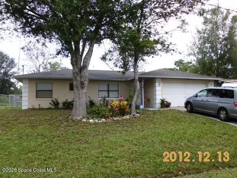 781 Geary St SW, Palm Bay, FL 32908