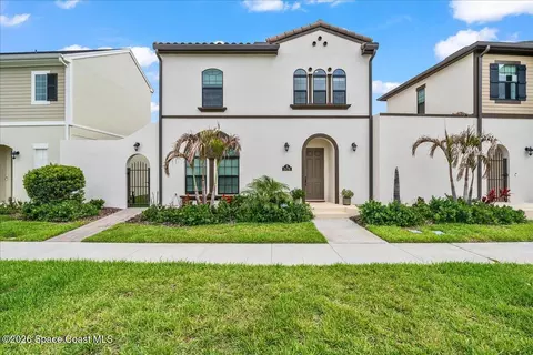 8476 Lyside Dr, Melbourne, FL 32940