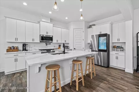 Kitchen - 8476 Lyside Dr, Melbourne, FL 32940 photo 1 of 3