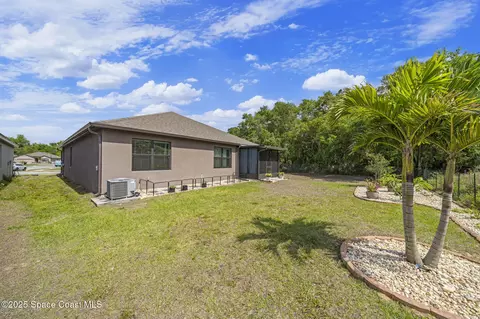 Exterior - 6508 Marble Rd, Cocoa, FL 32927 photo 6 of 7