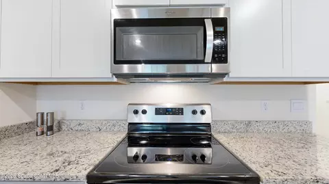 Kitchen - 4867 Barr St, Melbourne, FL 32904 photo 4 of 4