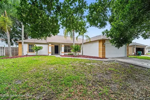 4260 Silver Lake Dr, Melbourne, FL 32901