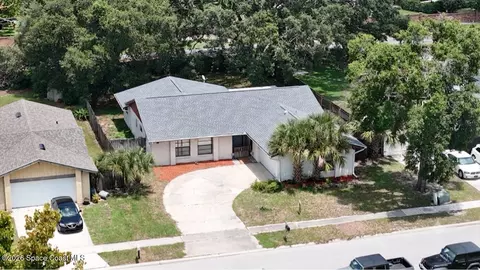 2008 Houndslake Dr, Winter Park, FL 32792