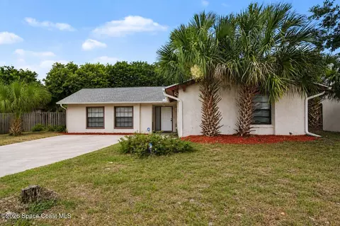 2008 Houndslake Dr, Winter Park, FL 32792