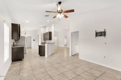 Living - 869 Fiddleleaf Cir, Melbourne, FL 32904 photo 2 of 8