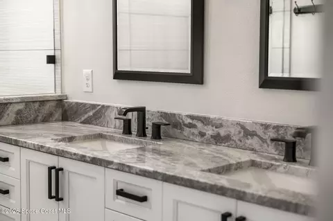 Bath - 869 Fiddleleaf Cir, Melbourne, FL 32904 photo 7 of 7
