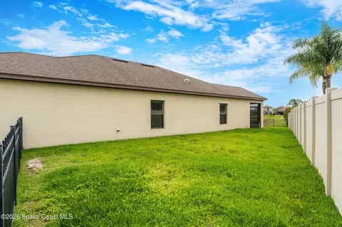 Exterior - 869 Fiddleleaf Cir, Melbourne, FL 32904 photo 9 of 10