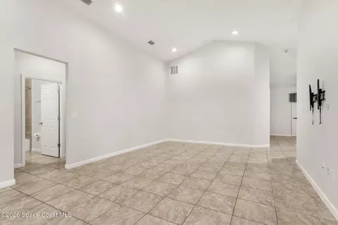 Living - 869 Fiddleleaf Cir, Melbourne, FL 32904 photo 8 of 8