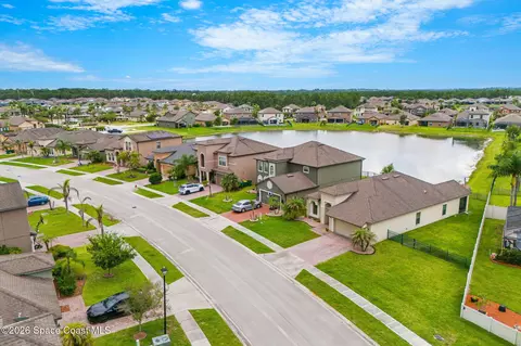 View/Area - 869 Fiddleleaf Cir, Melbourne, FL 32904 photo 4 of 9