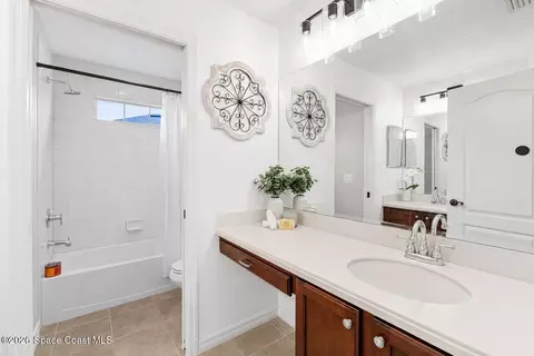 Bath - 6485 Trieda Dr, Melbourne, FL 32940 photo 5 of 5