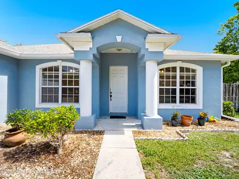 767 Hunan St NE, Palm Bay, FL 32907