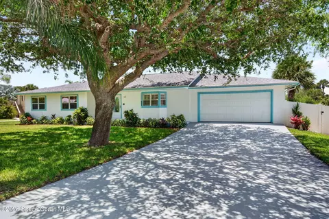 5180 Palmetto Dr, Melbourne Beach, FL 32951