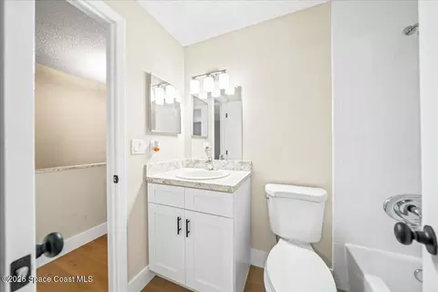 Bath - 1882 Murrell Rd #I31, Rockledge, FL 32955 photo 1 of 4