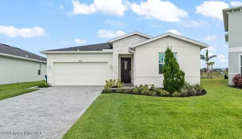 732 Veridian Cir NW, Palm Bay, FL 32907