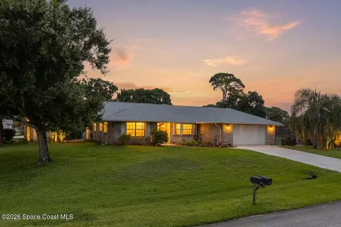 311 Myakka St NE, Palm Bay, FL 32907