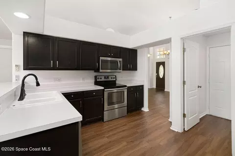 Kitchen - 443 Cobblewood Dr, Rockledge, FL 32955 photo 2 of 2