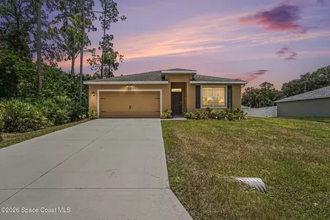 974 Sablon St SE, Palm Bay, FL 32909