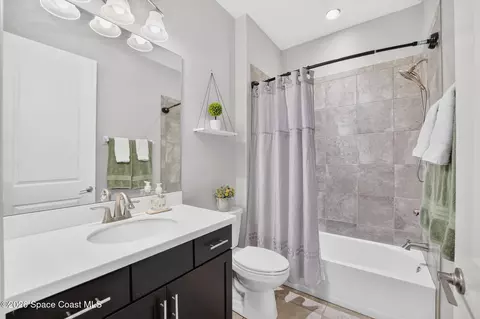 Bath - 2697 Trasona Dr, Melbourne, FL 32940 photo 2 of 3