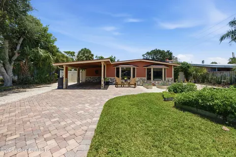 1055 S Brevard Ave, Cocoa Beach, FL 32931