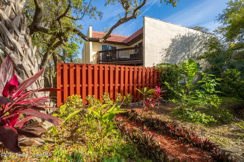 8762 Live Oak Ct, Cape Canaveral, FL 32920