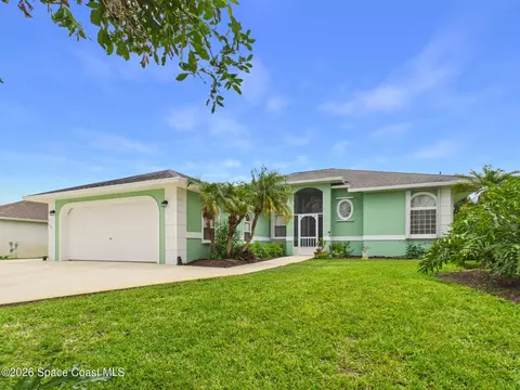 865 George St, Sebastian, FL 32958