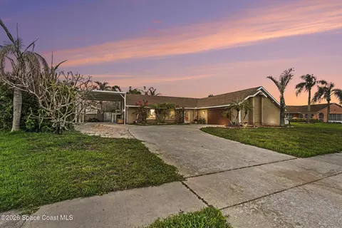 1131 Fairway Ct NE, Palm Bay, FL 32905