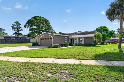 2221 Alexander Dr, Titusville, FL 32796