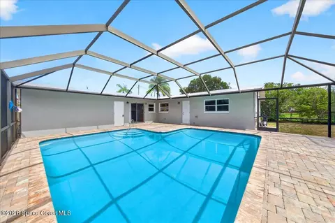 545 S Courtenay Pkwy, Merritt Island, FL 32952