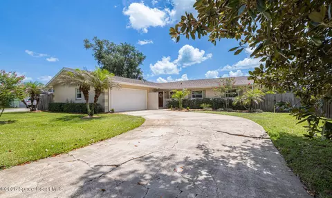 2585 Royal Oak Dr, Titusville, FL 32780