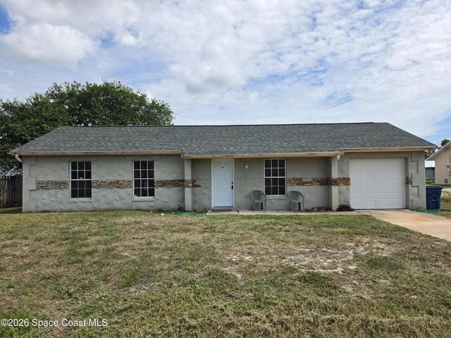 643 Binney St NE, Palm Bay, FL 32907