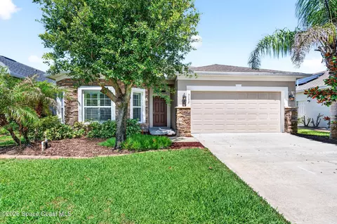 3152 Constellation Dr, Melbourne, FL 32940