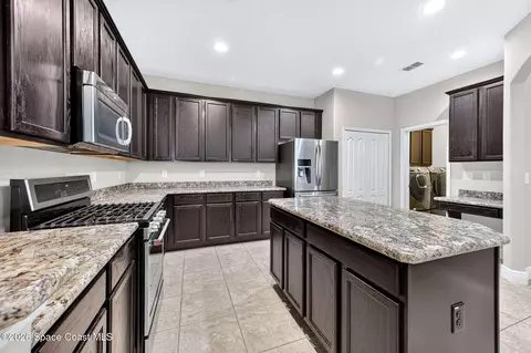 Kitchen - 3152 Constellation Dr, Melbourne, FL 32940 photo 3 of 9
