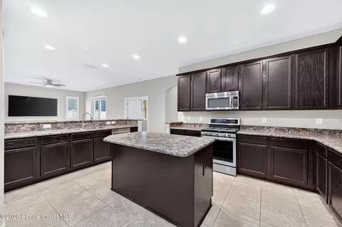 Kitchen - 3152 Constellation Dr, Melbourne, FL 32940 photo 2 of 9