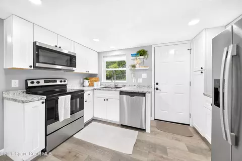 3448 Populatic St, Mims, FL 32754 photo 11
