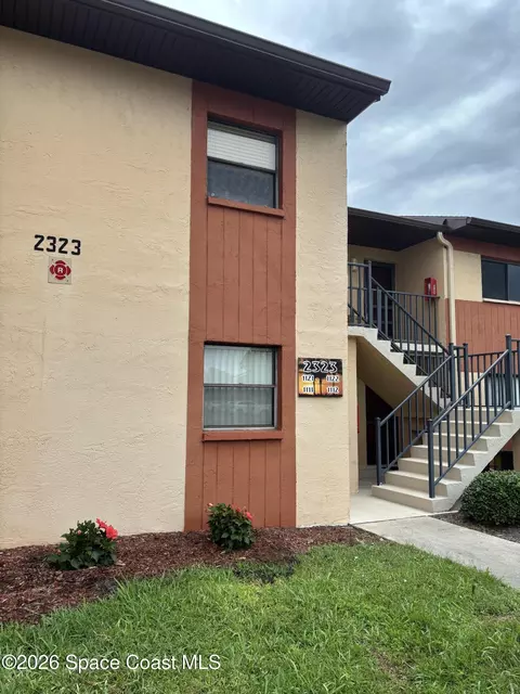 2323 Golf Lake Cir #1111, Melbourne, FL 32935